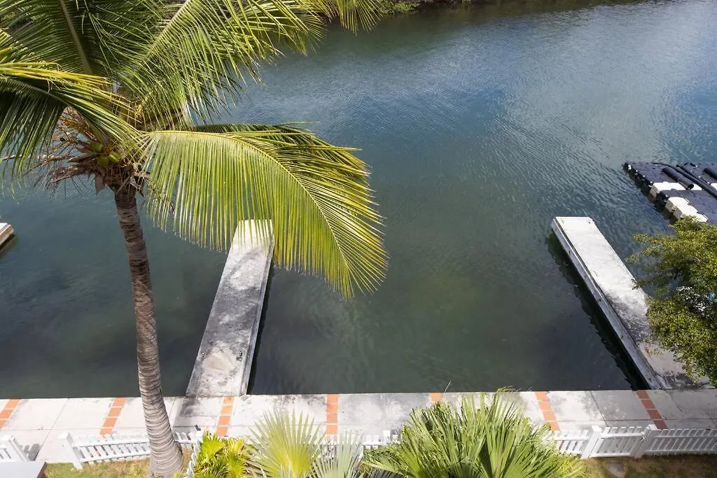 Paraiso In St Maarten- Steps Away From Bars & Restaurants And Beach! Apartamento Simpson Bay